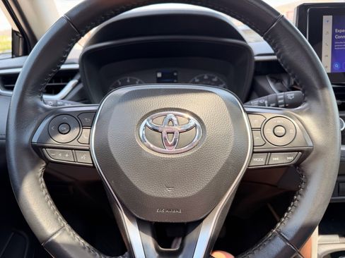 Used 2024 Toyota Corolla Cross LE w/ Moonroof Package image 14