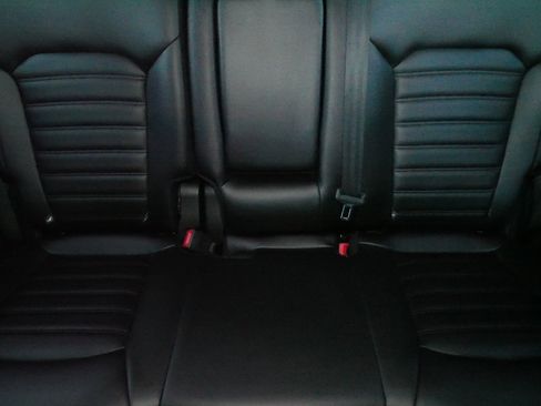 Used 2023 Ford Edge SEL image 13