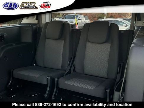 Used 2017 Ford Transit Connect XL image 12