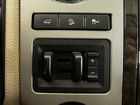 Used 2015 Ford Expedition Limited AWD/4WD image 34