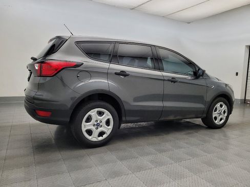Used 2019 Ford Escape S image 10