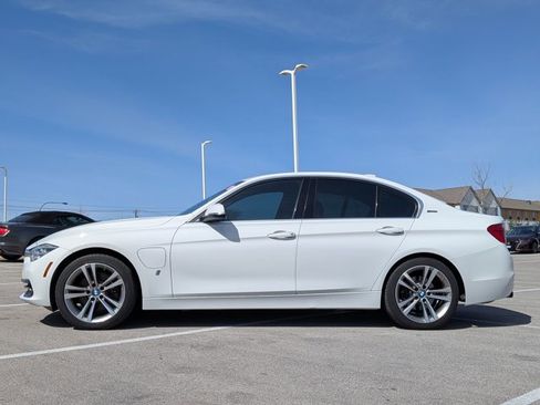 Used 2018 BMW 330e image 9