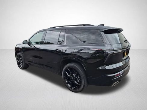 Used 2024 Chevrolet Traverse RS w/ LPO, Floor Liner Package AWD/4WD image 8