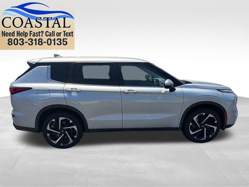 Used 2022 Mitsubishi Outlander ES FWD image 4