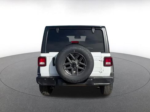 Used 2025 Jeep Wrangler Sport S AWD/4WD image 11