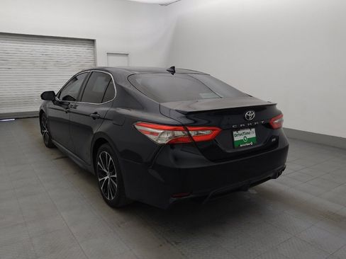Used 2019 Toyota Camry SE image 5