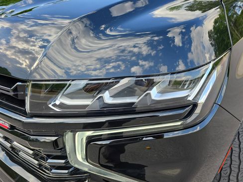 Used 2024 Chevrolet Tahoe Z71 w/ Luxury Package image 34