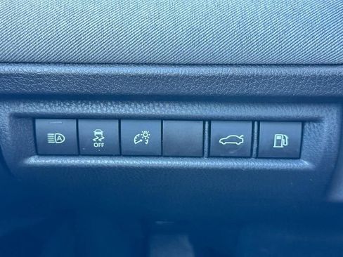 Used 2025 Toyota Camry LE image 17