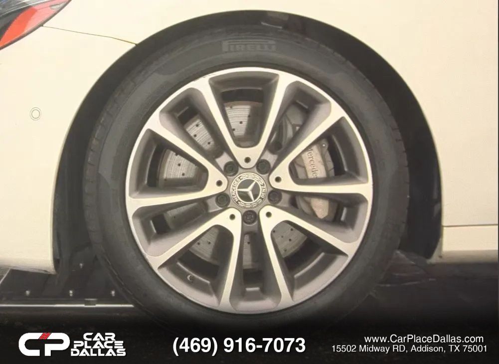 Used 2018 Mercedes-Benz E 400 4MATIC Sedan w/ Premium 2 Package (Q02) image 16