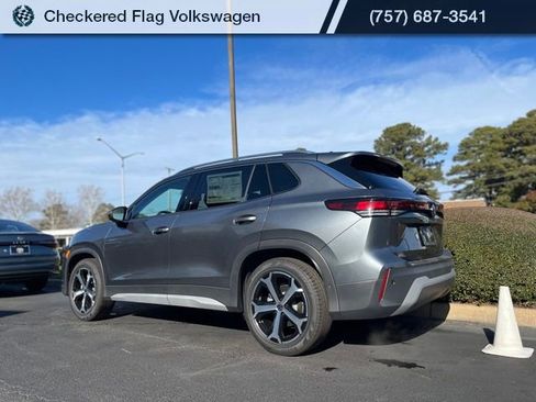 New 2026 Volkswagen Tiguan SE image 7