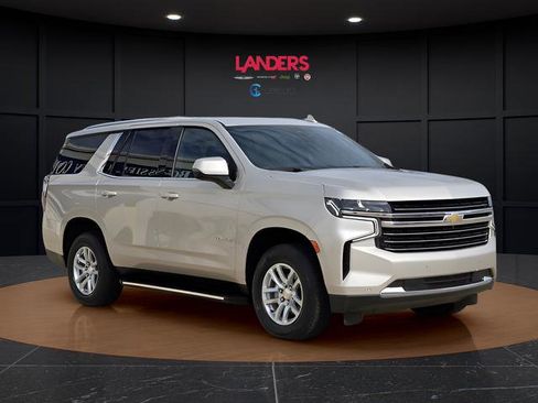 Used 2023 Chevrolet Tahoe LT w/ Luxury Package image 5