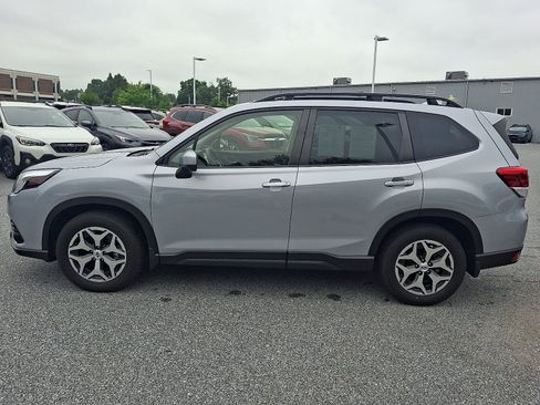 Certified 2023 Subaru Forester Premium AWD/4WD image 7