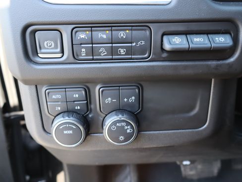 Used 2022 Chevrolet Tahoe High Country AWD/4WD image 22