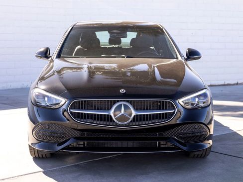 Used 2025 Mercedes-Benz C 300 Sedan image 4