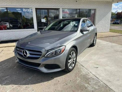 Used 2015 Mercedes-Benz C 300 4MATIC Sedan image 3