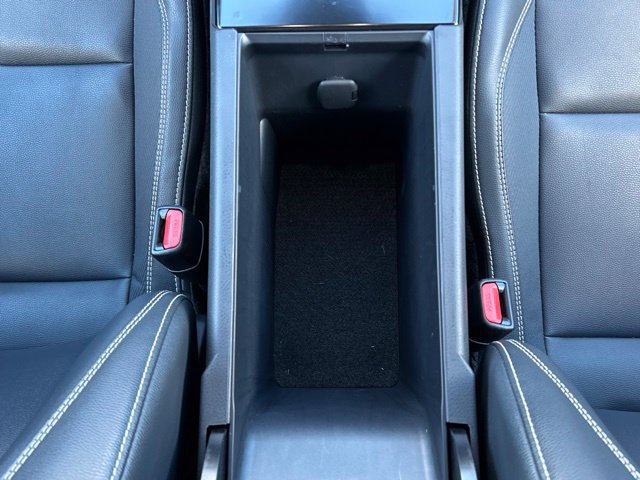 Used 2025 Toyota Camry SE AWD/4WD image 52