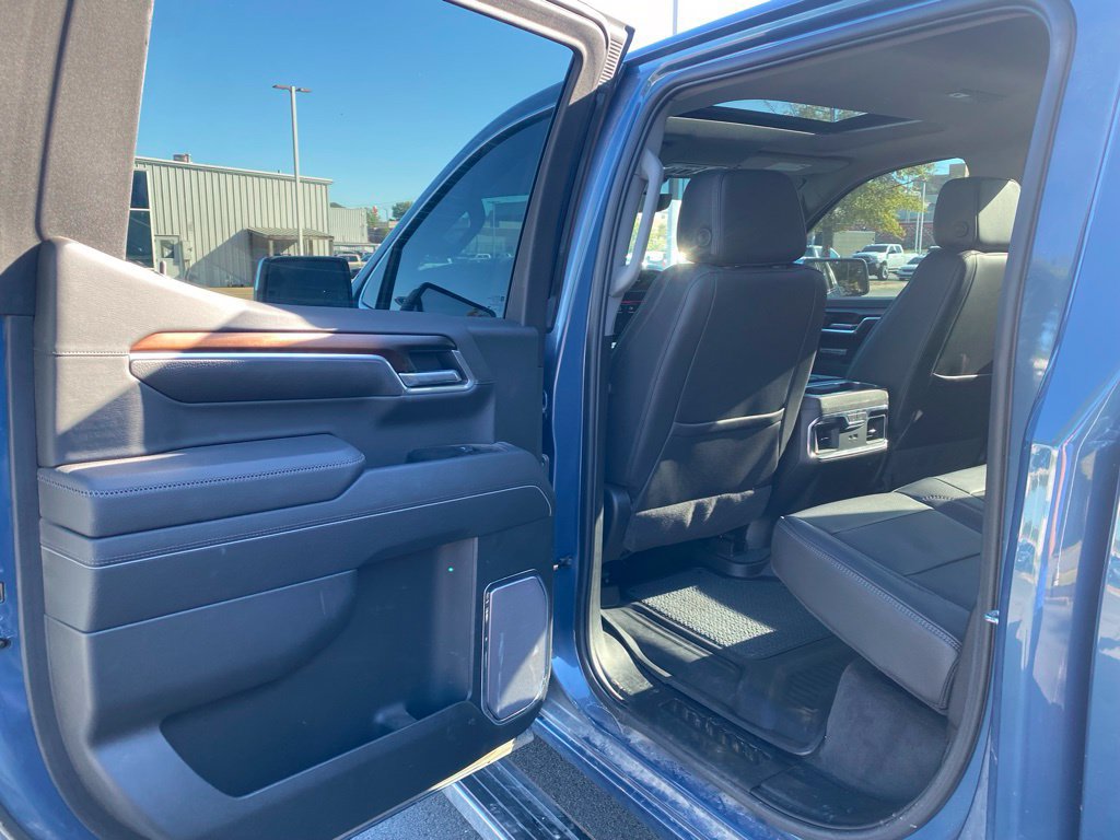 Used 2025 GMC Sierra 1500 Denali w/ Denali Reserve Package AWD/4WD image 30