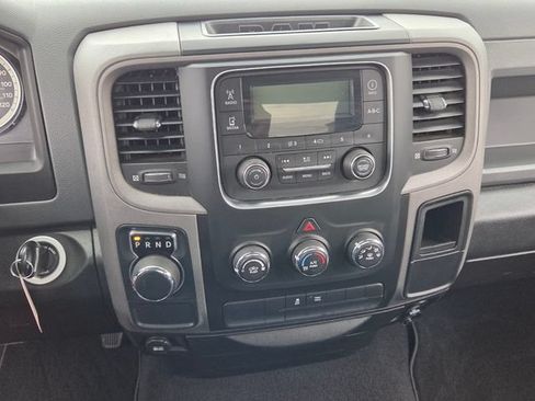 Used 2019 RAM 1500 Express RWD image 22