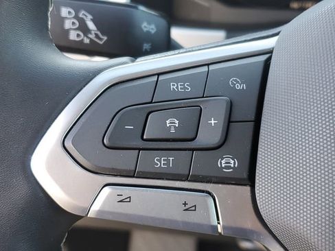 Used 2022 Volkswagen Atlas Cross Sport SE image 19