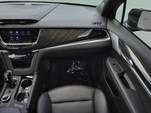 Used 2023 Cadillac XT6 Premium Luxury FWD image 15