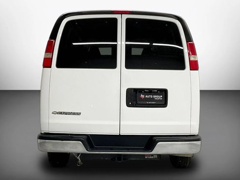 Used 2020 Chevrolet Express 2500 LT w/ LT Preferred Equipment Group RWD image 7