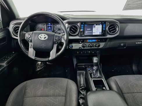 Used 2016 Toyota Tacoma TRD Off-Road w/ Premium & Technology Package RWD image 23