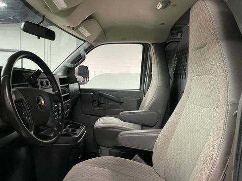 Used 2020 Chevrolet Express 2500 w/ Driver Convenience Package RWD image 15