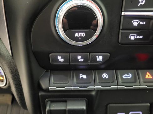 Certified 2021 GMC Sierra 1500 SLT image 10