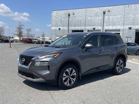 Used 2023 Nissan Rogue SV w/ SV Premium B Package FWD image 7