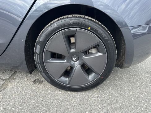 Used 2023 Tesla Model 3 Standard Range image 33