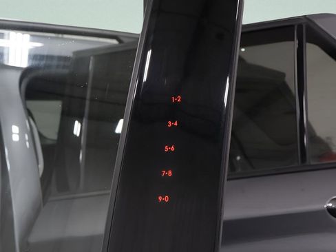 Used 2022 Ford Explorer XLT w/ Equipment Group 202A image 36