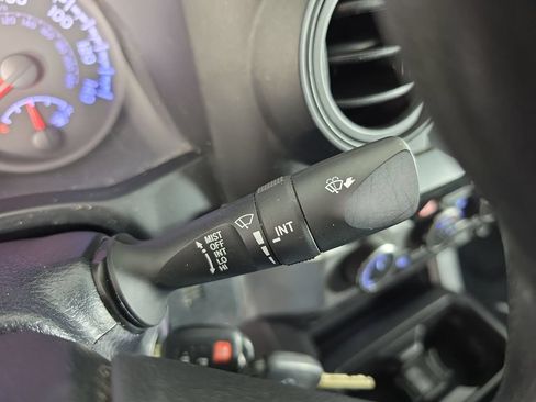 Certified 2022 Toyota Tacoma SR AWD/4WD image 15