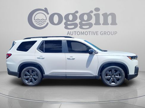 New 2026 Honda Pilot Sport image 6