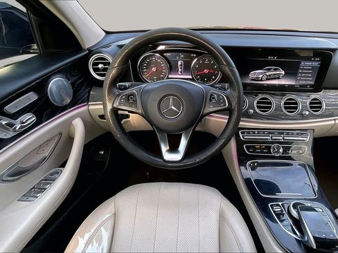Used 2017 Mercedes-Benz E 300 image 6