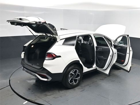 Used 2025 Kia Sportage LX image 27