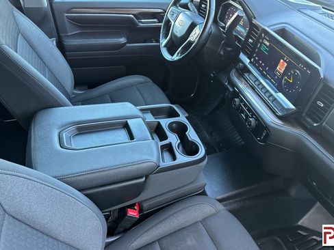 Used 2024 Chevrolet Silverado 3500 LT AWD/4WD image 17