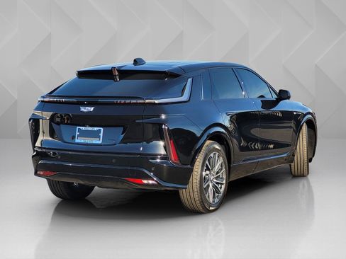 Used 2025 Cadillac Lyriq Sport image 8