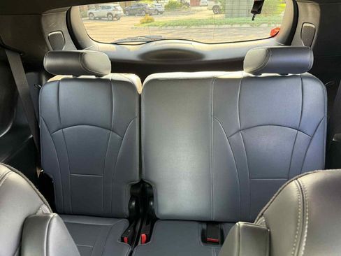 Used 2024 Buick Enclave Premium AWD/4WD image 14