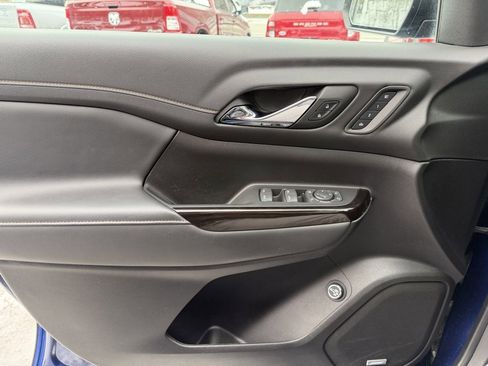 Used 2023 GMC Acadia AT4 w/ Technology Package image 31