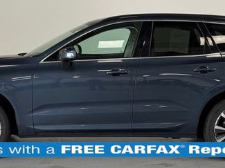 Used 2022 Volvo XC60 B5 Momentum w/ Climate Package AWD/4WD video 2