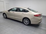 Used 2017 Ford Fusion SE image 3
