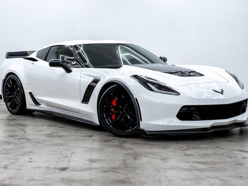 Used 2017 Chevrolet Corvette Z06 image 5
