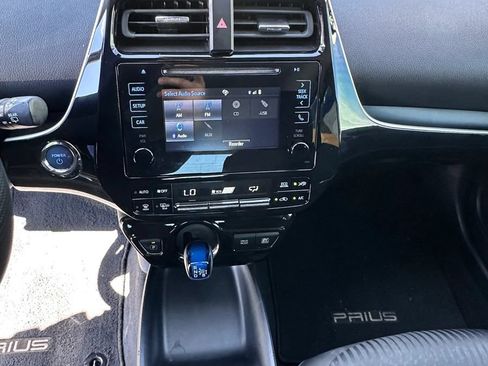 Used 2018 Toyota Prius Two w/ Prius Two Safety Plus Package FWD image 9
