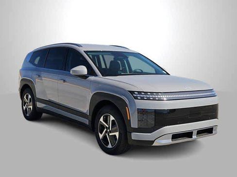 New 2026 Hyundai Ioniq 9 SE image 2