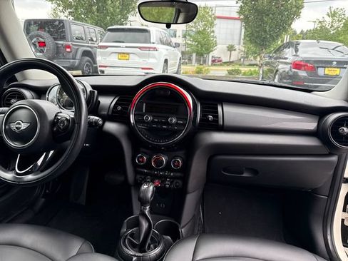 Used 2015 MINI Cooper 2-Door Hardtop FWD image 11