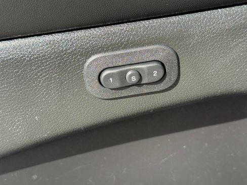 Used 2015 Jeep Grand Cherokee Limited image 12