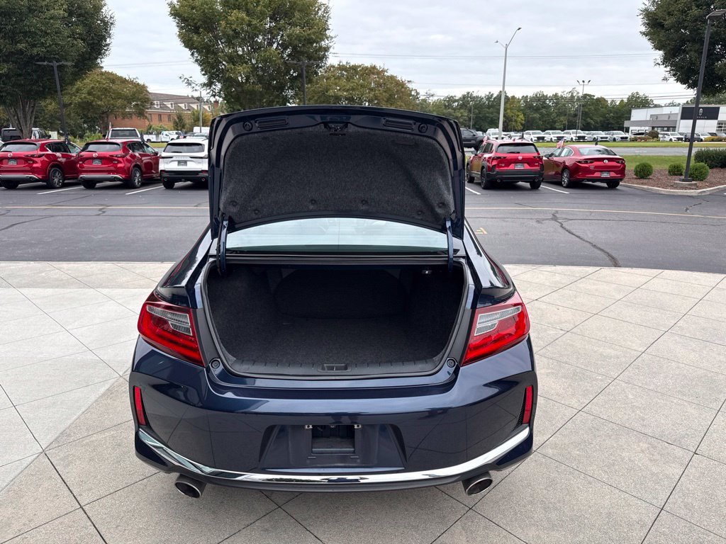 Used 2017 Honda Accord EX-L image 9