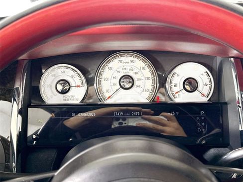 Used 2019 Rolls-Royce Wraith image 16