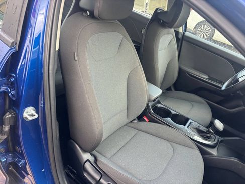 Used 2025 Kia K4 FWD image 35