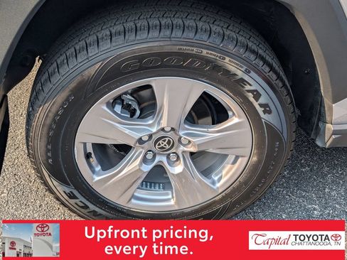 Used 2025 Toyota RAV4 XLE FWD image 9